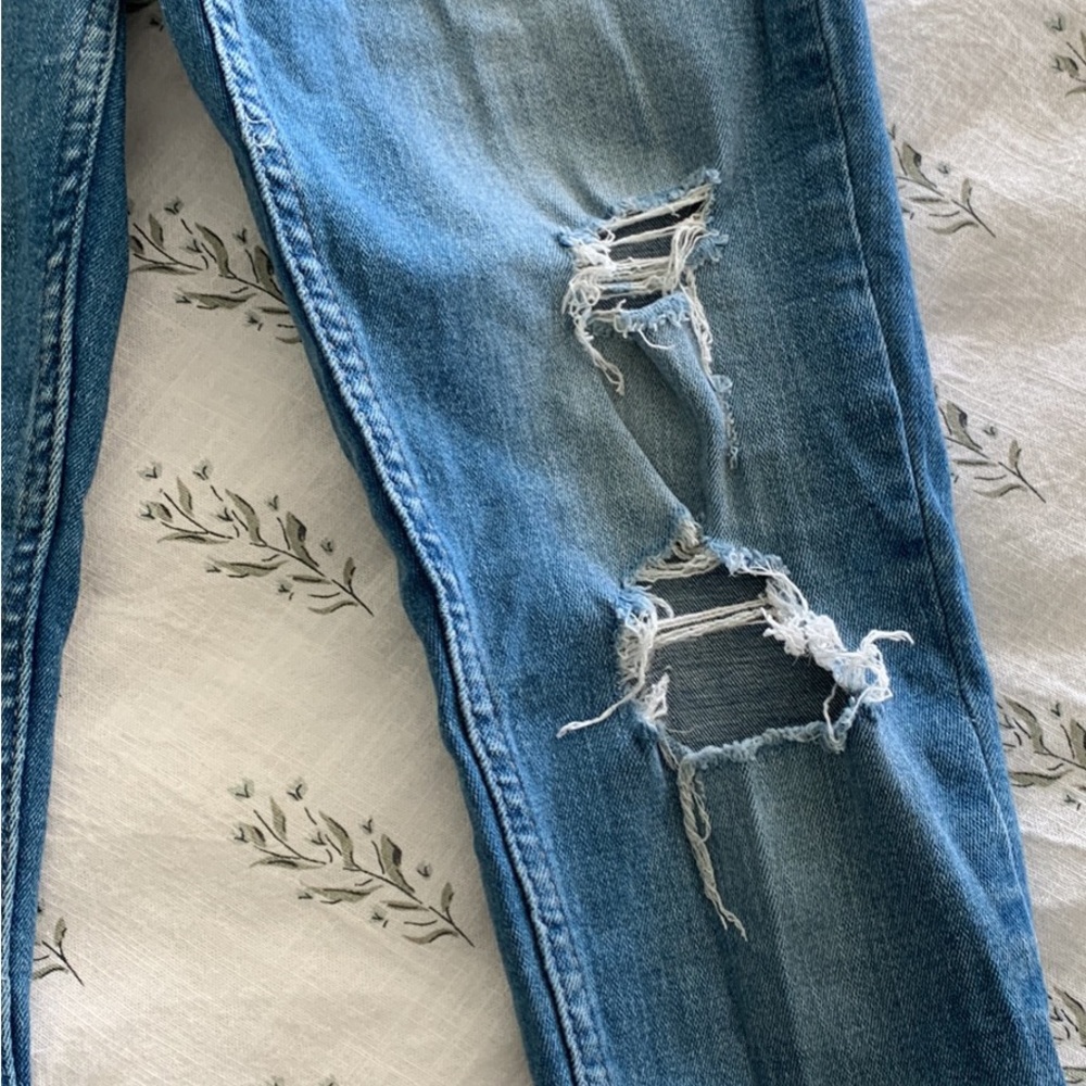 Gap High Rise Jean - Picture 2 of 6